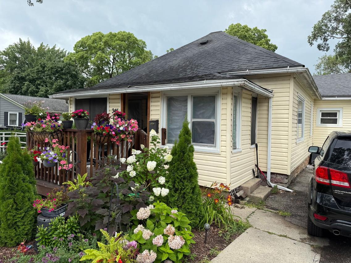 345 Rosewood Ave., Aurora, IL 60505