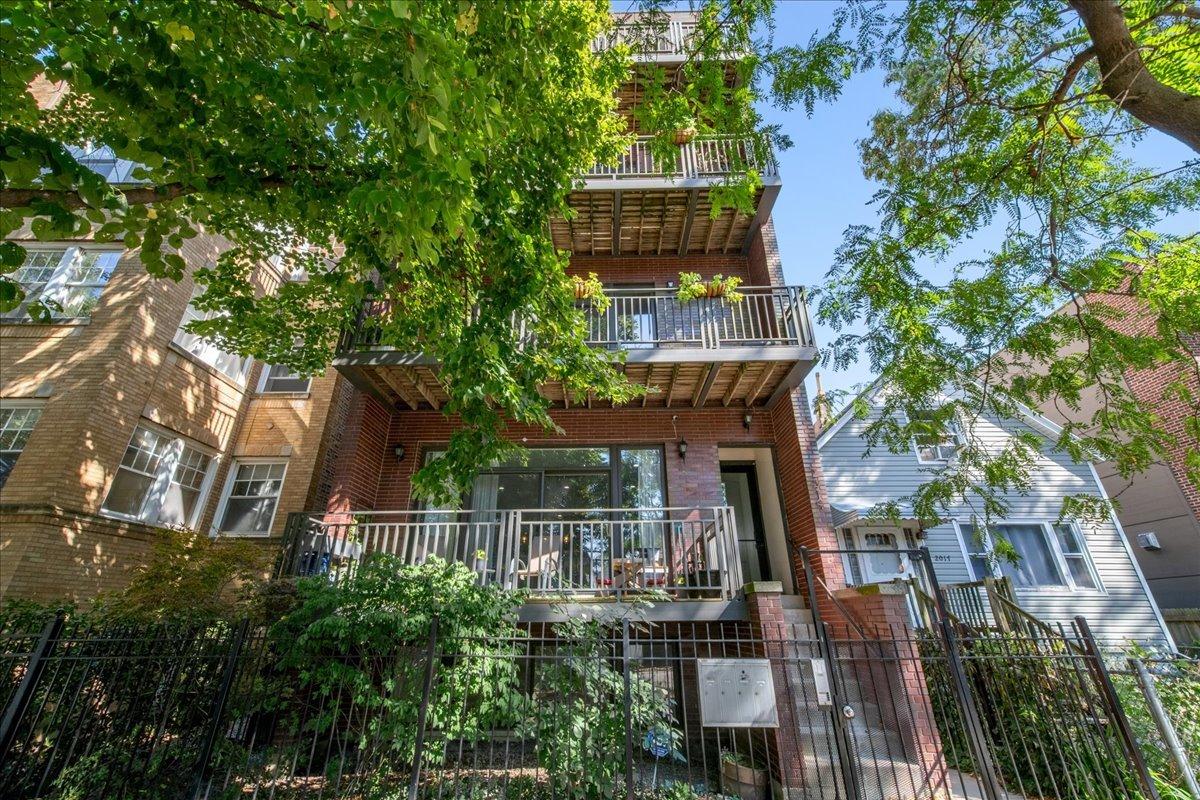 2019 N Whipple St. #1, Chicago, IL 60647