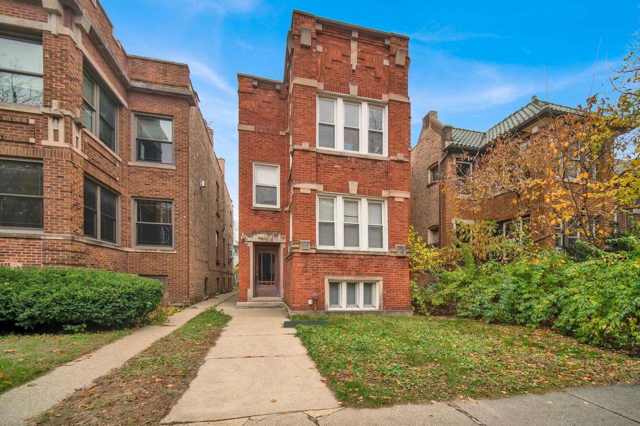 6447 N Glenwood Ave., Chicago, IL 60626