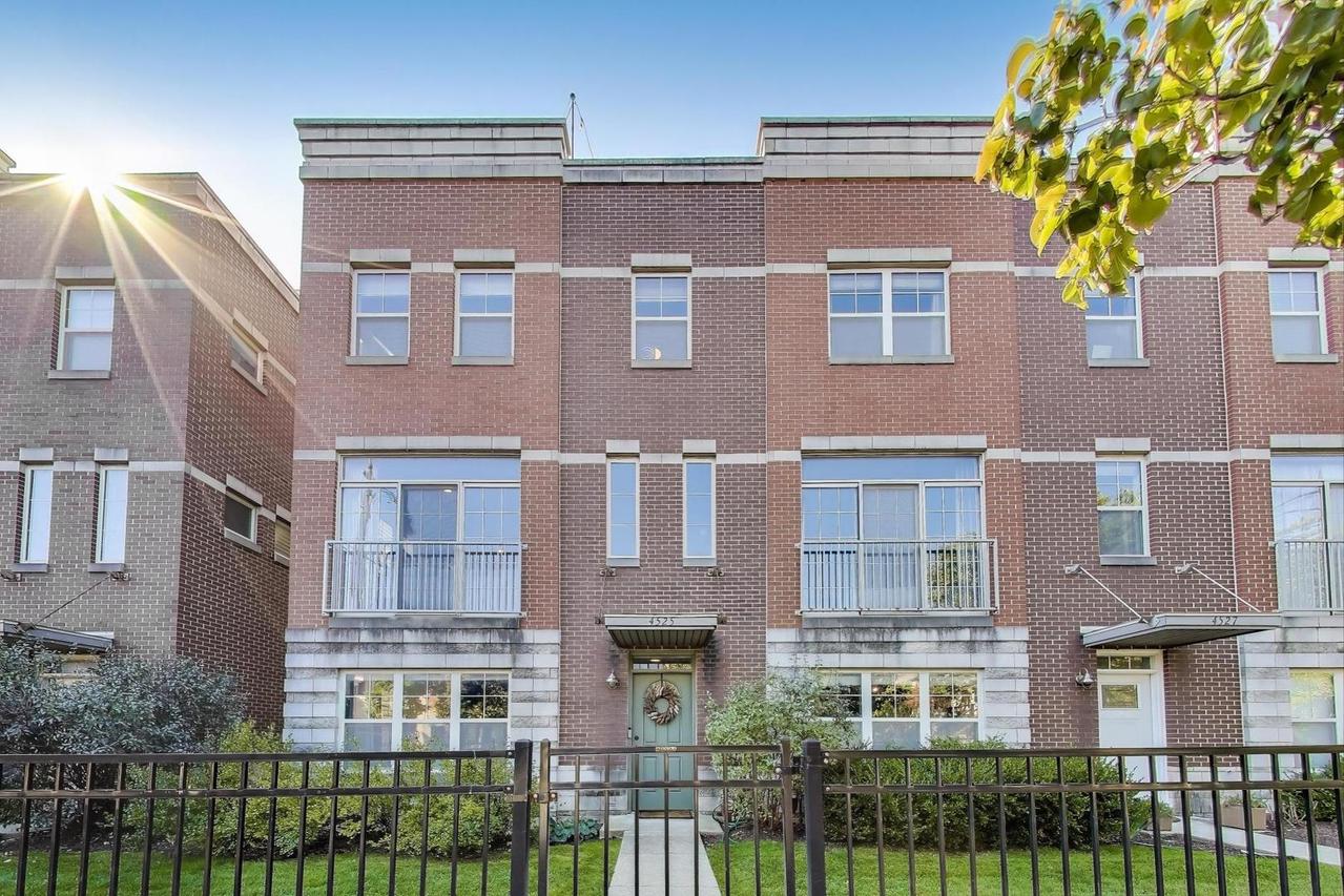 4525 W Irving Park Rd., Chicago, IL 60641
