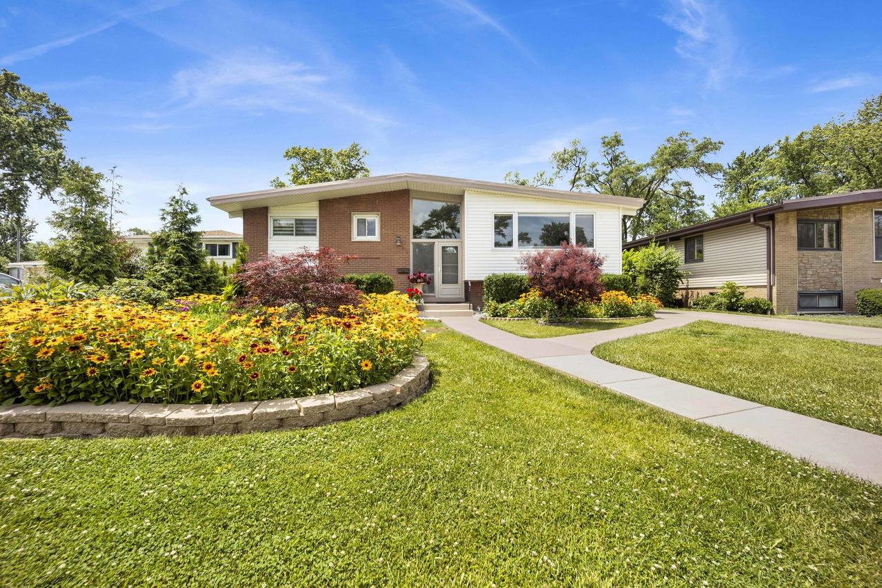 316 Nellie Ct., Glenview, IL 60025