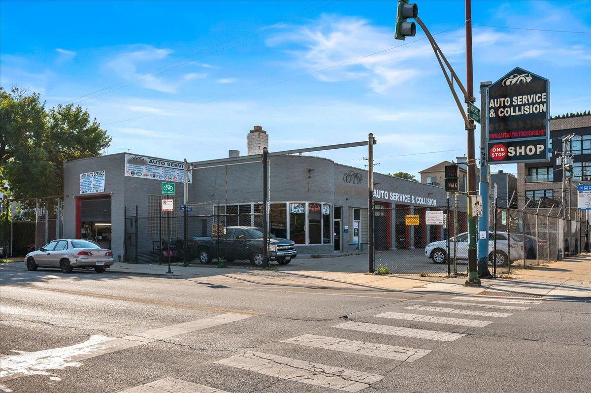 629 N Ashland Ave., Chicago, IL 60622