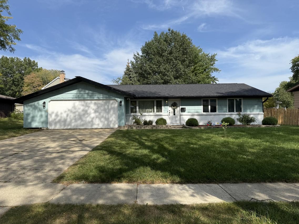 1309 Fairlane Dr., Schaumburg, IL 60193