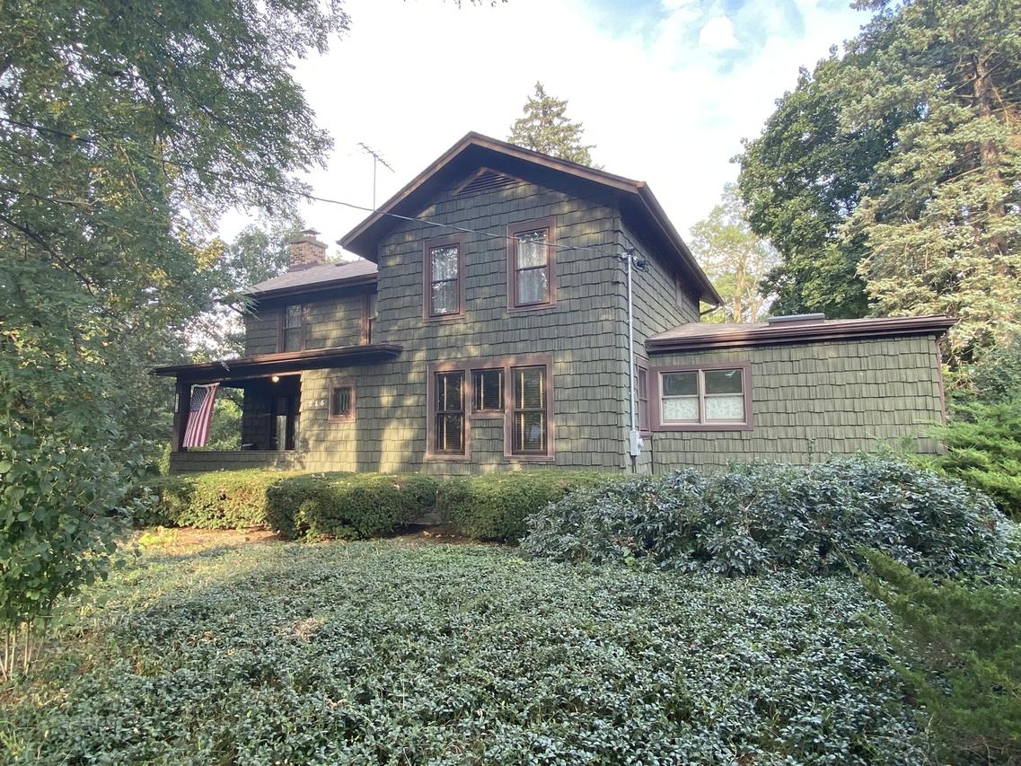 216 N Batavia Ave., Batavia, IL 60510