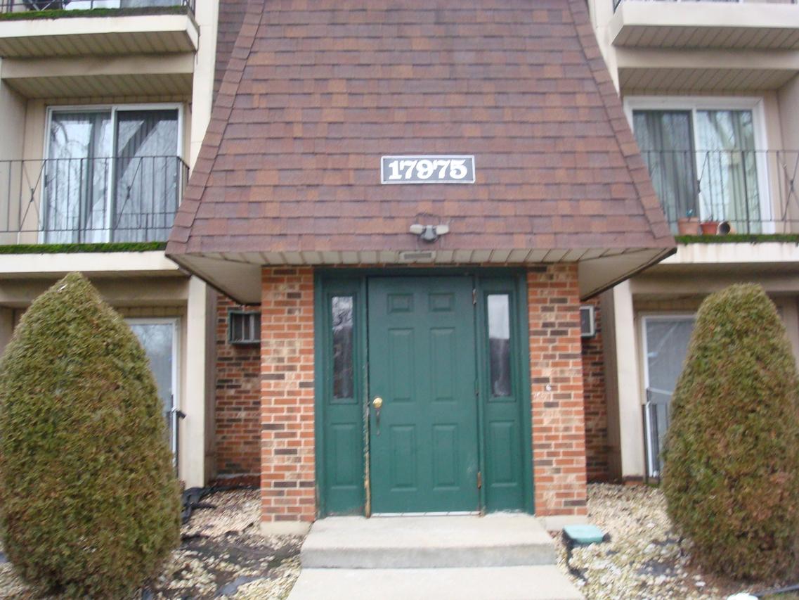 17975 Amherst Ct. #301, Country Club Hills, IL 60478