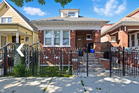 5820 S Washtenaw Ave., Chicago, IL 60629