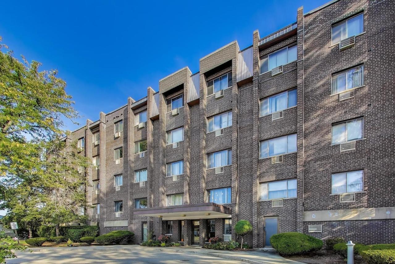 8444 W Wilson Ave. #312, Chicago, IL 60656
