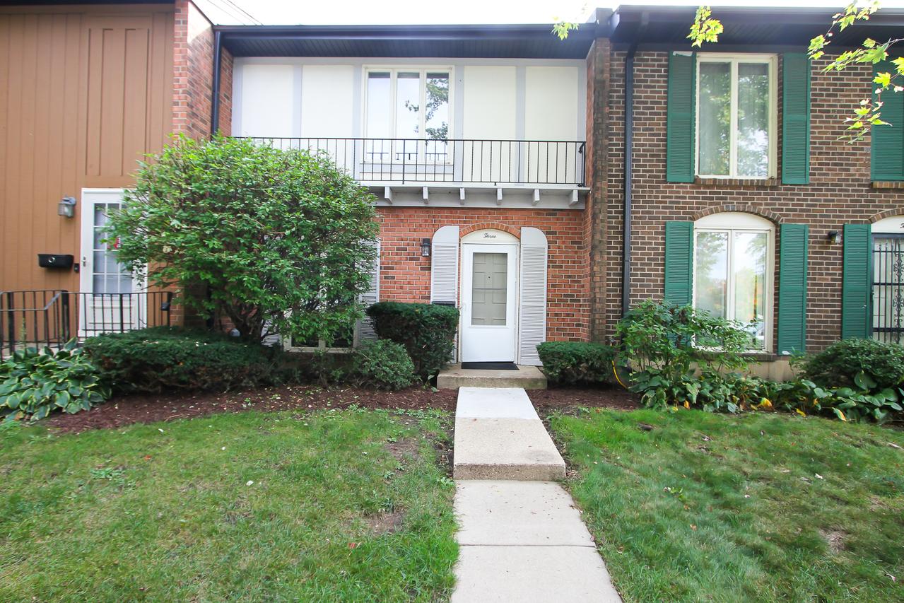 3 Garden Crescent Ct., Elgin, IL 60123