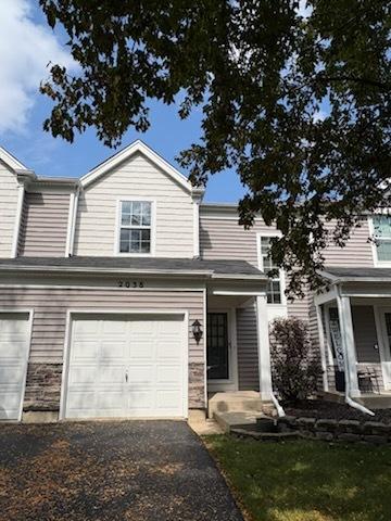 2038 College Green Dr., Elgin, IL 60123