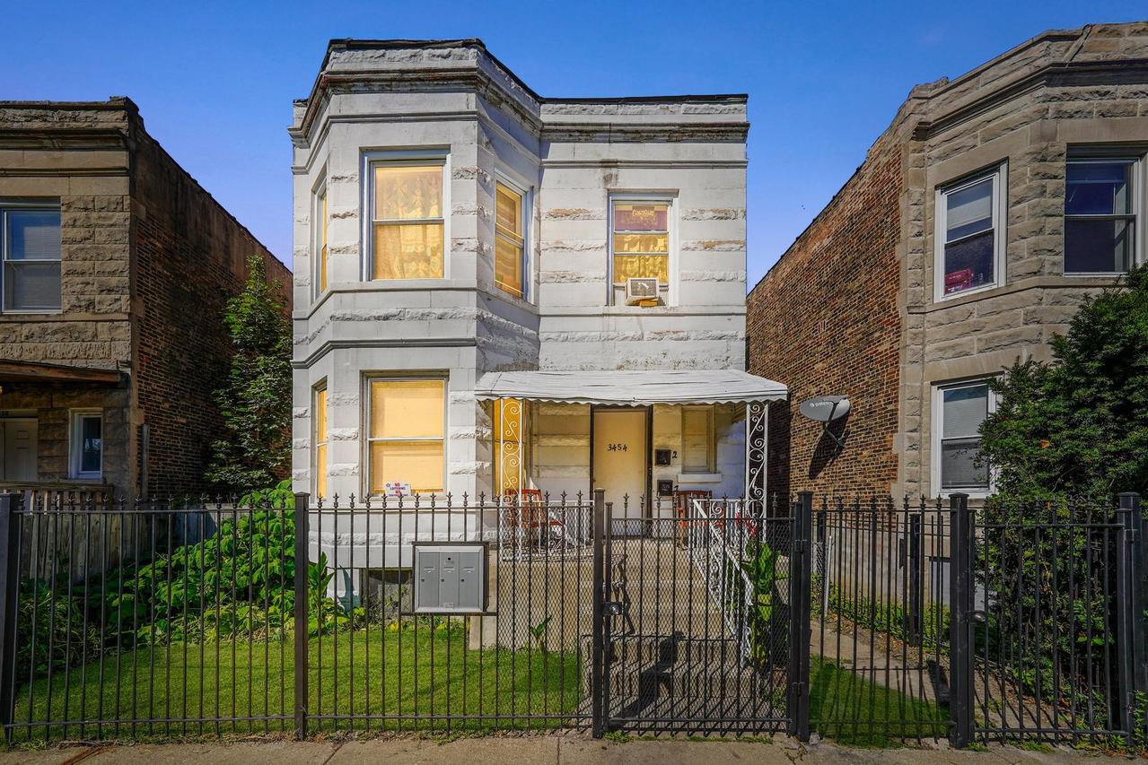 3454 W Ohio St., Chicago, IL 60624