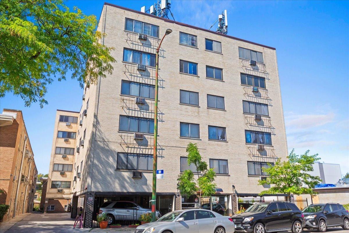 7540 N Ridge Blvd. #5C, Chicago, IL 60645
