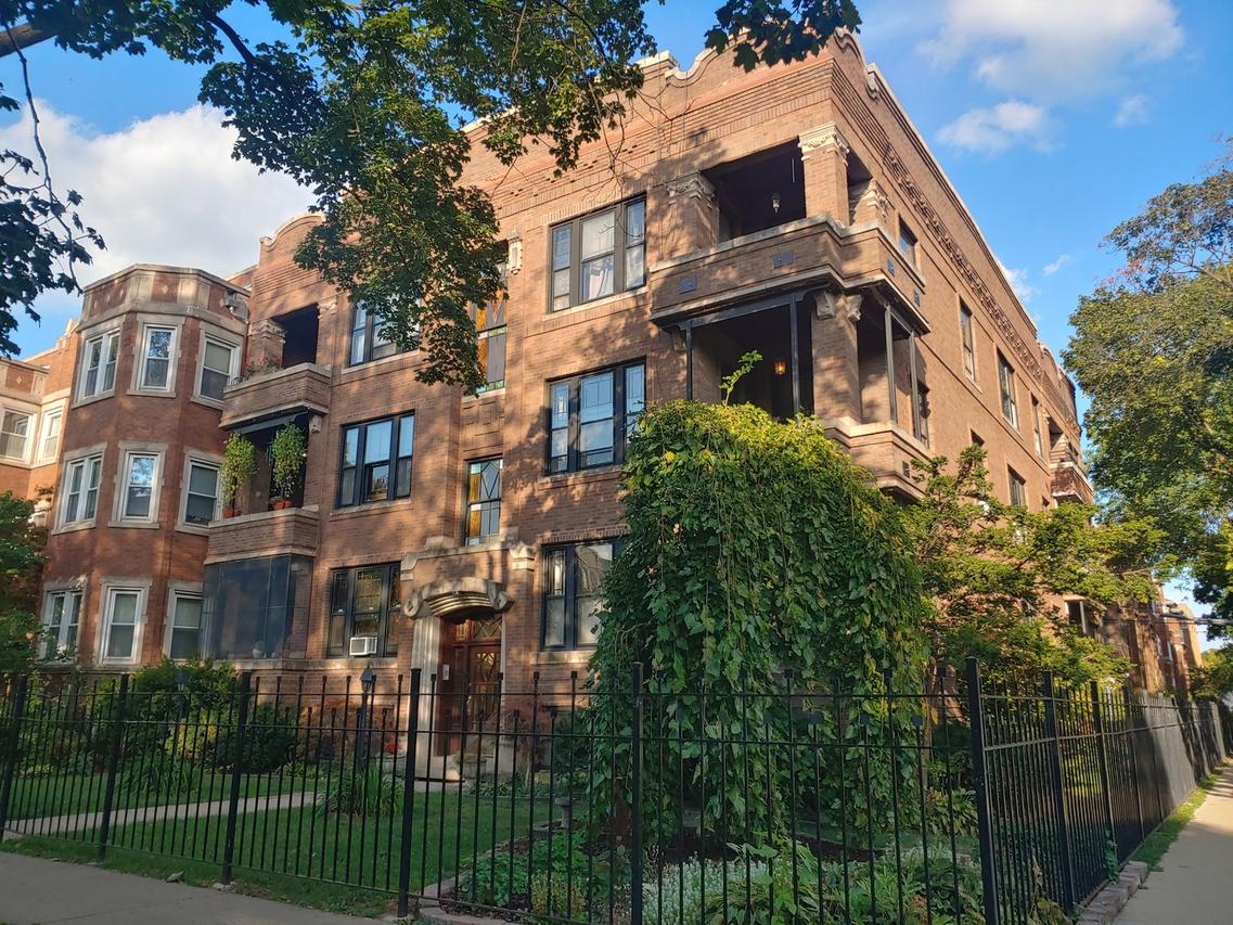 1336 W Albion Ave. #2E, Chicago, IL 60626