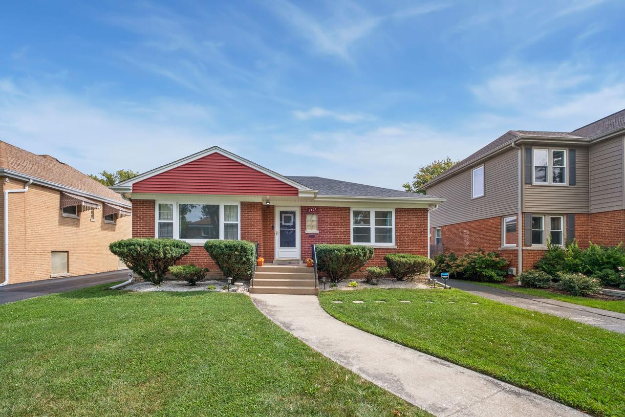 1427 Cleveland Ave., La Grange Park, IL 60526