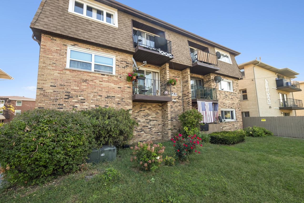 9721 S Harlem Ave. #2C, Chicago Ridge, IL 60415
