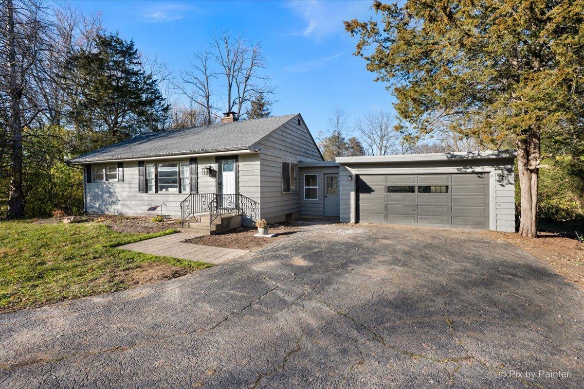 28524 W Main St., Barrington, IL 60010