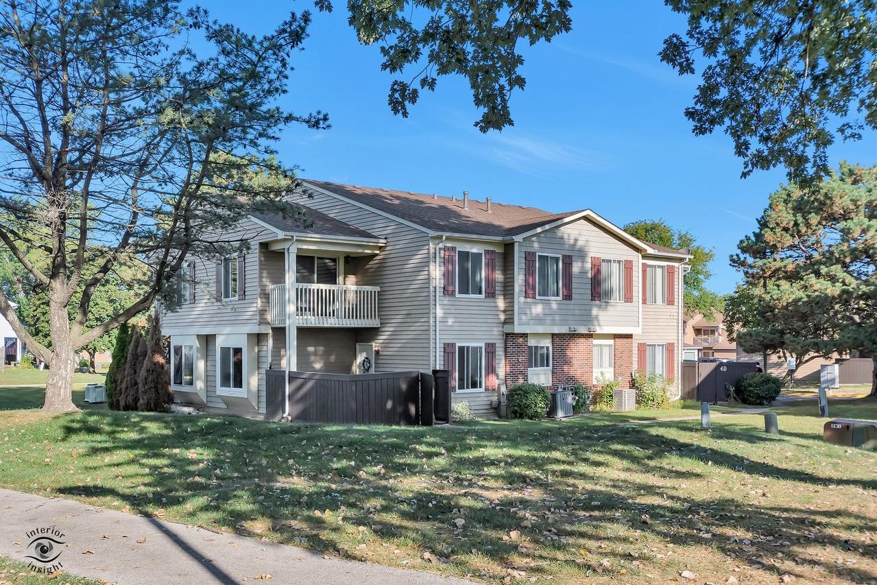 6 Fernwood Dr. #6D, Bolingbrook, IL 60440