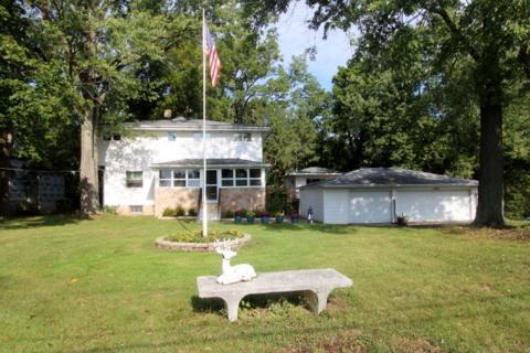 1200 Hillcrest Ave., Fox River Grove, IL 60021