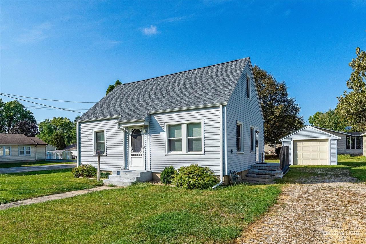 415 W Center St., Sandwich, IL 60548