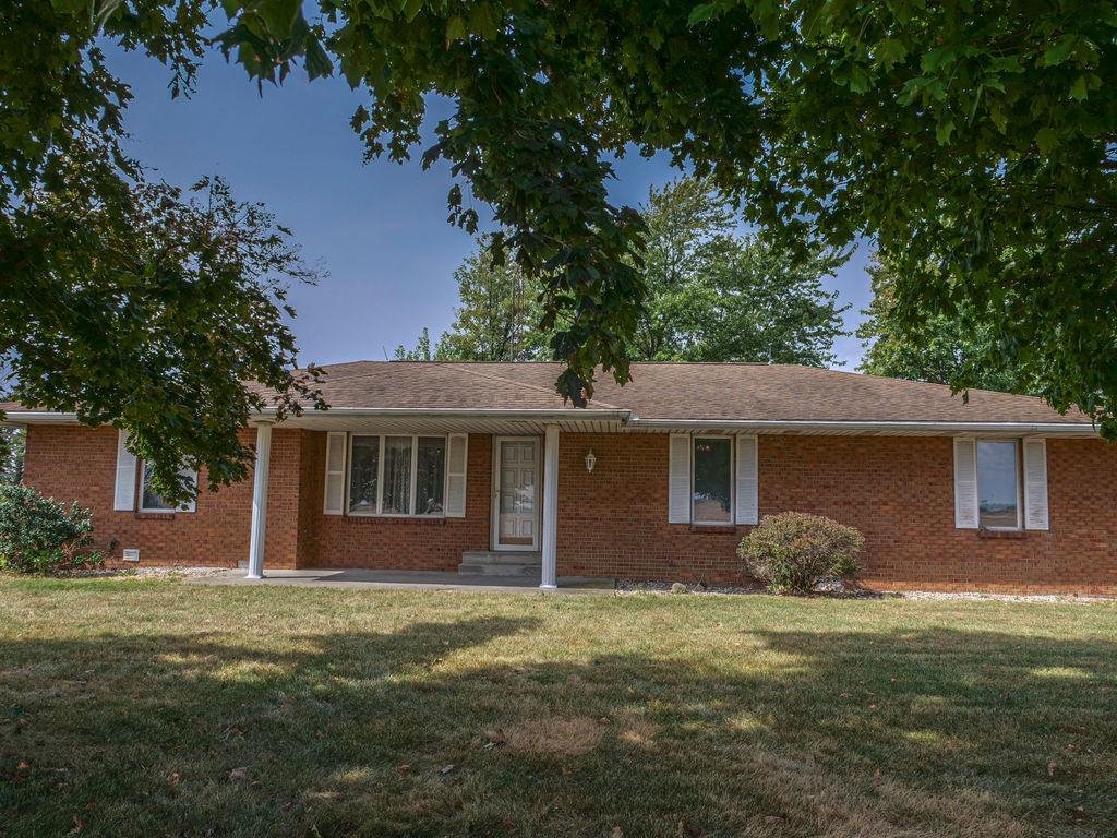 1130 N CR 350 E, Tuscola, IL 61953
