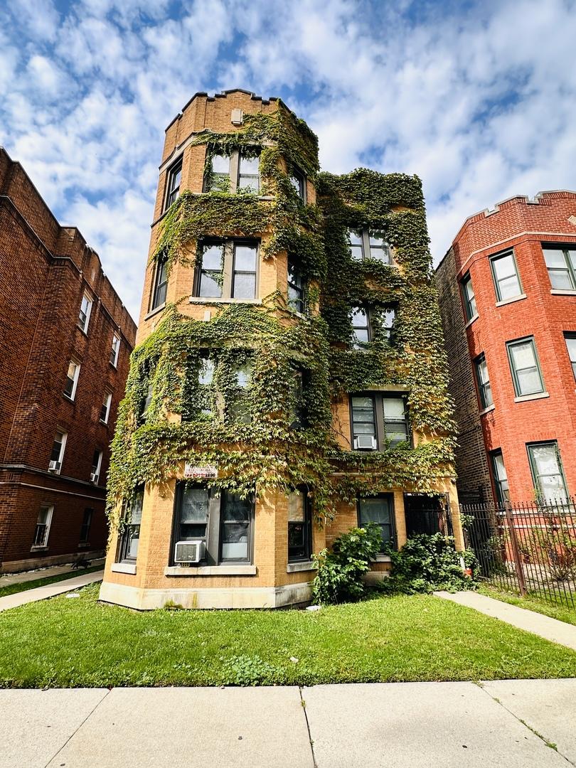 6418 N Albany Ave. #1AE, Chicago, IL 60645