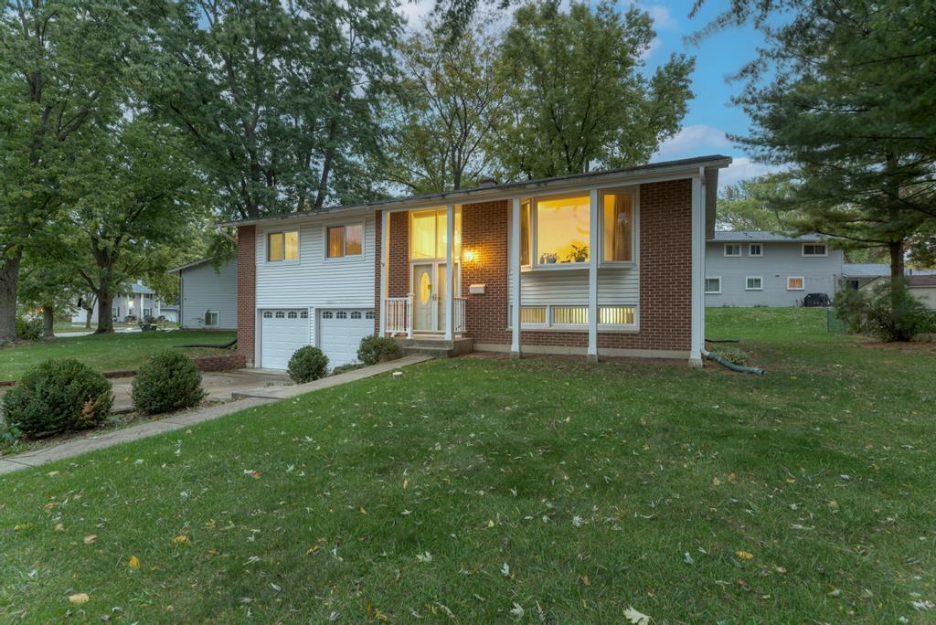 2801 Mitchell Dr., Woodridge, IL 60517