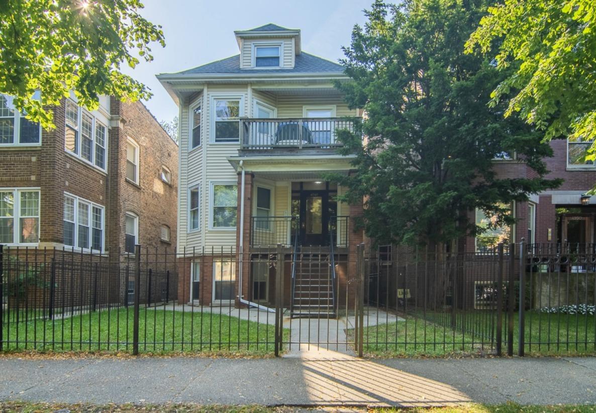 4948 N Winchester Ave., Chicago, IL 60640
