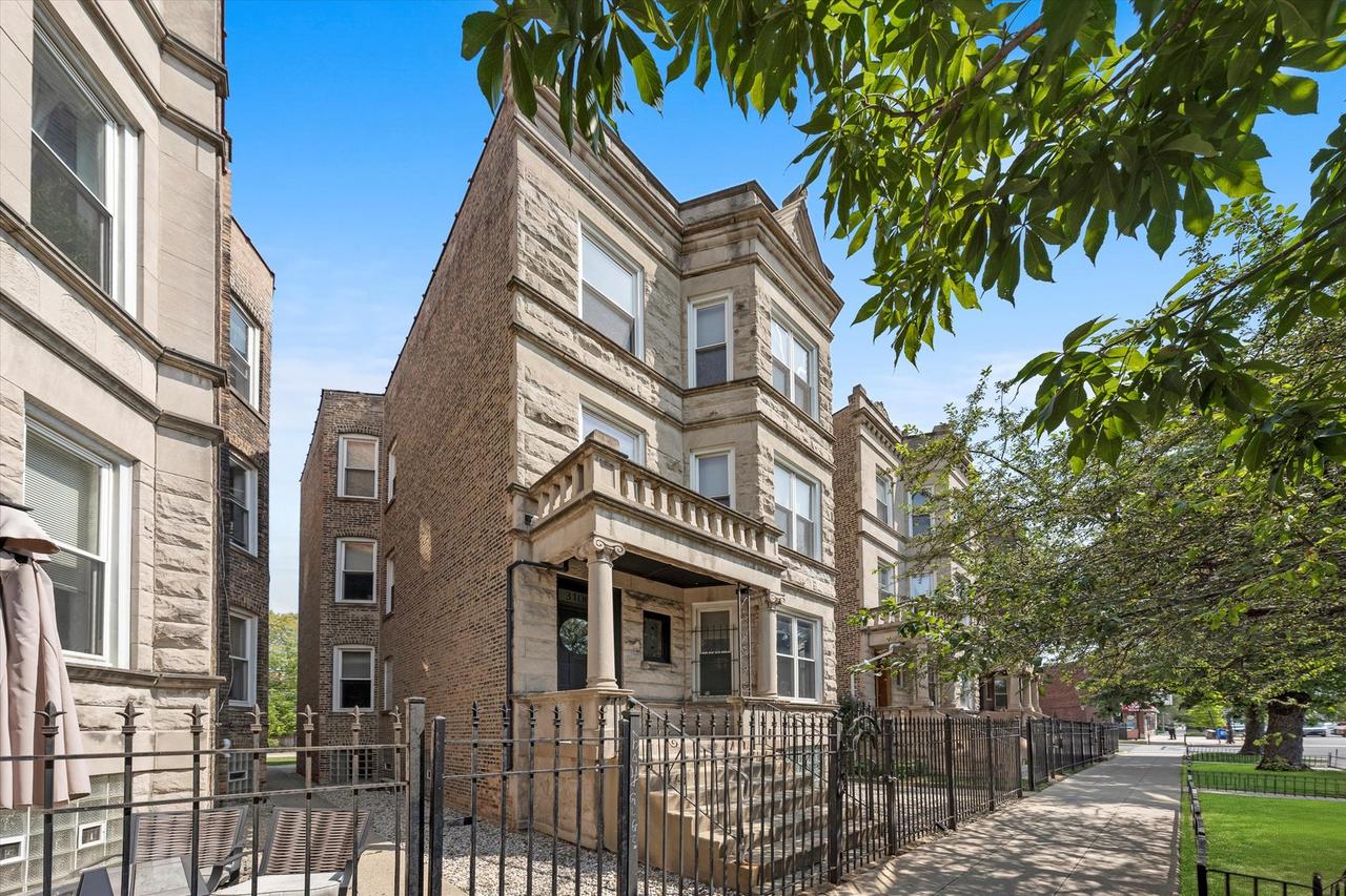 3106 W Fullerton Ave., Chicago, IL 60647