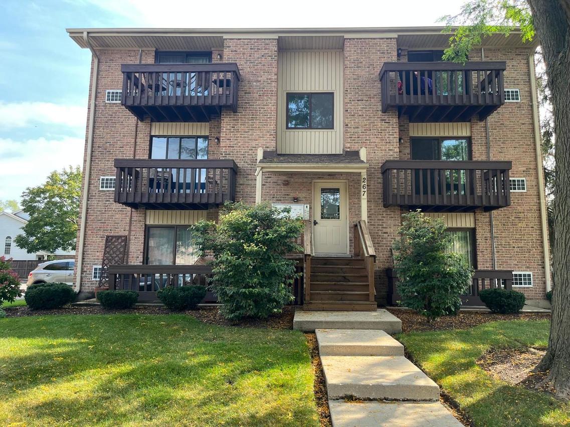 267 12th St. #6D, Wheeling, IL 60090