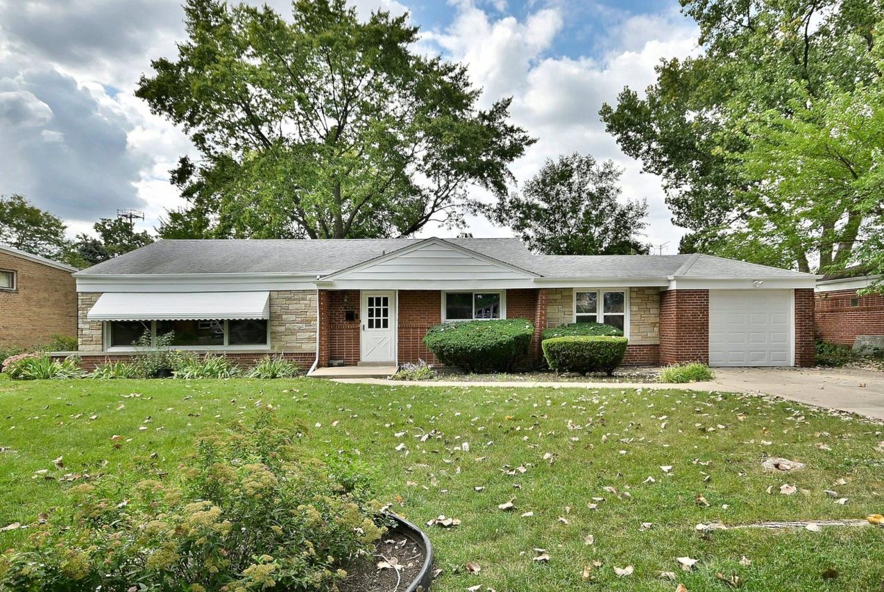 6750 N Kostner Ave., Lincolnwood, IL 60712