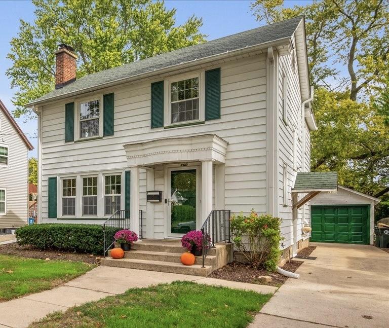 160 S Russell Ave., Aurora, IL 60506