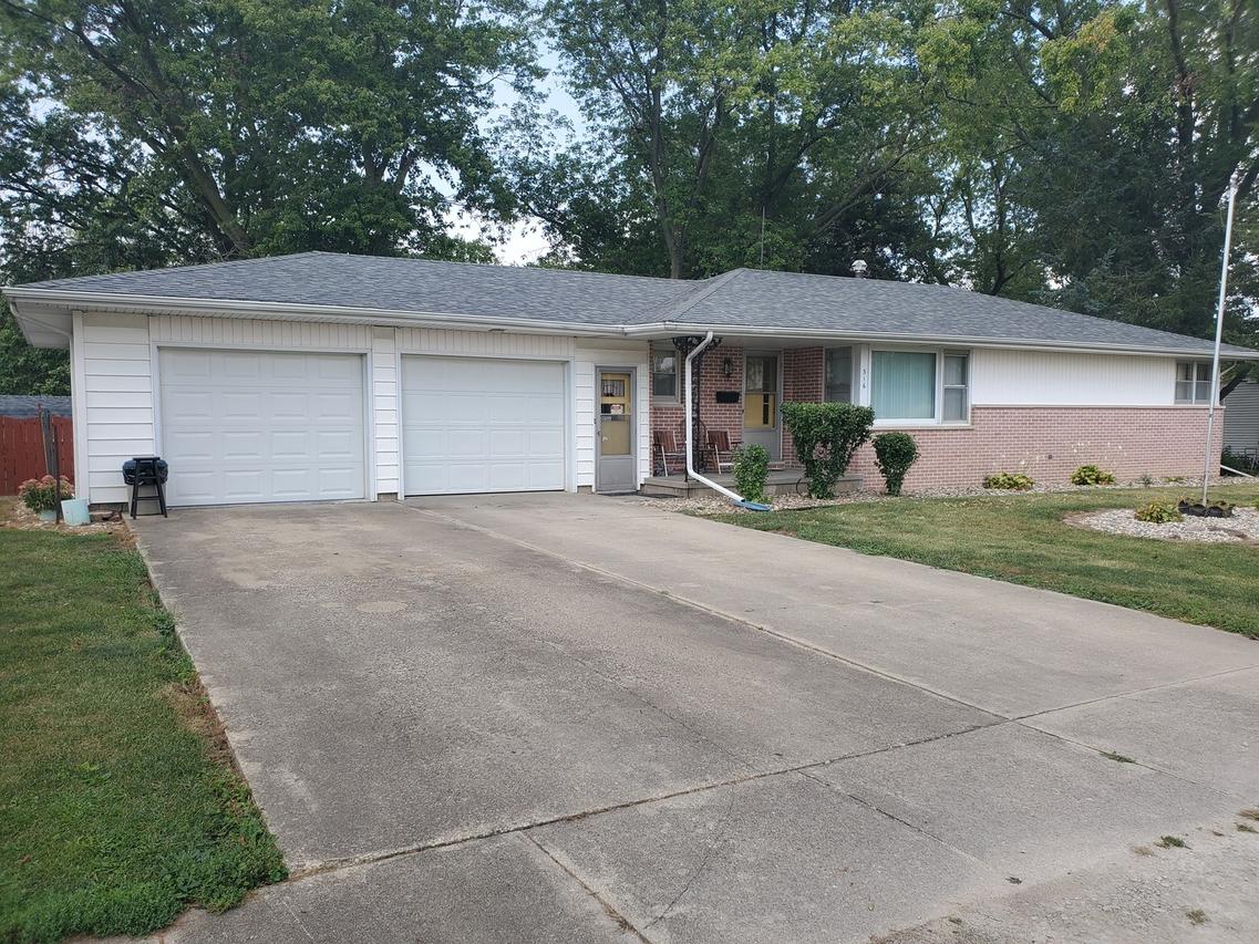 316 N Commerce St., Gilman, IL 60938