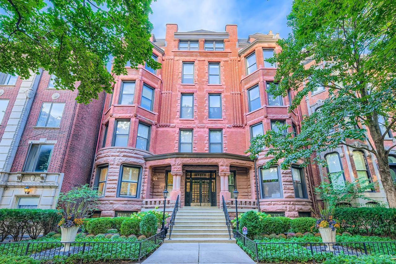 1510 N Dearborn Pkwy. #402, Chicago, IL 60610