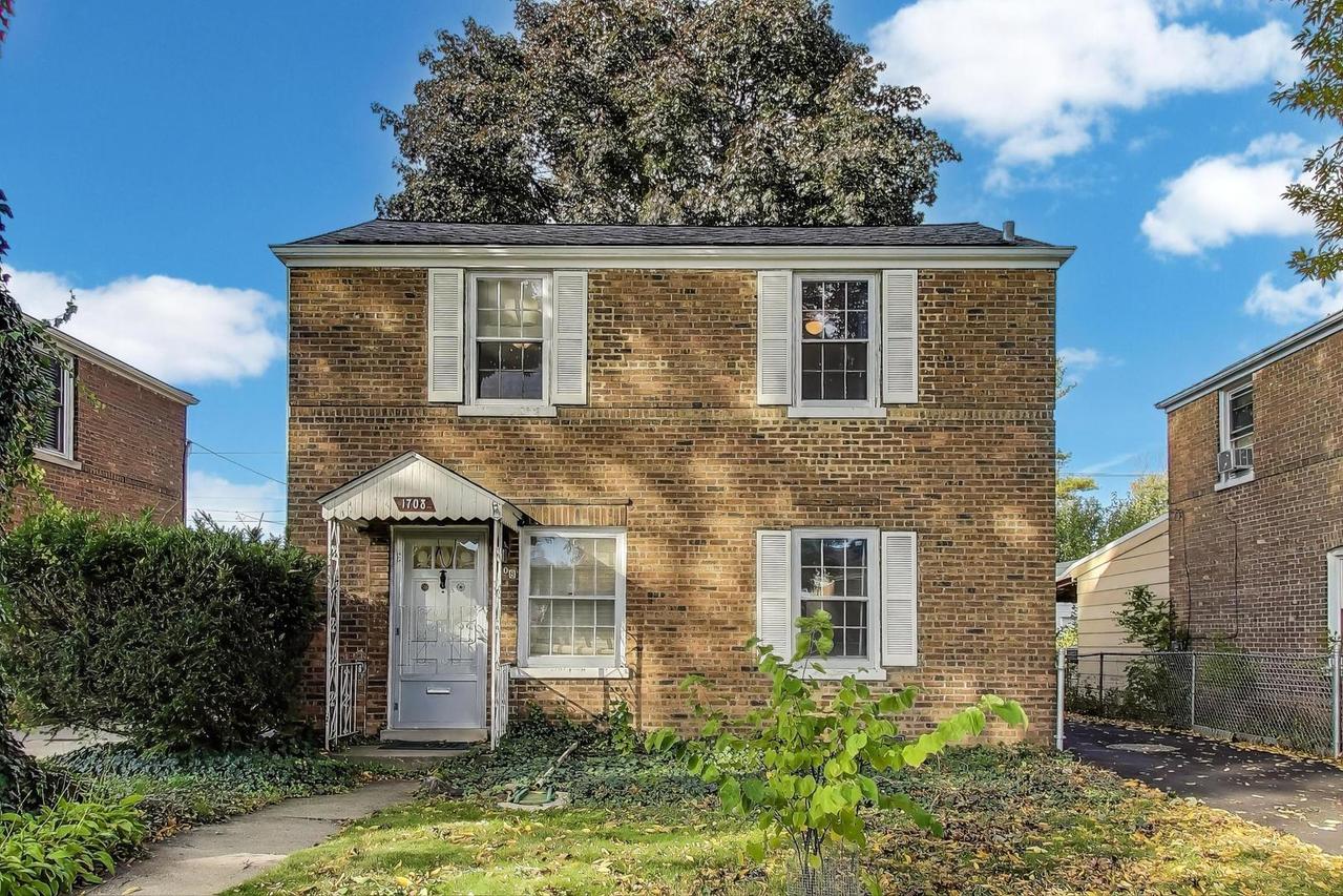 1708 N 73rd Ct., Elmwood Park, IL 60707