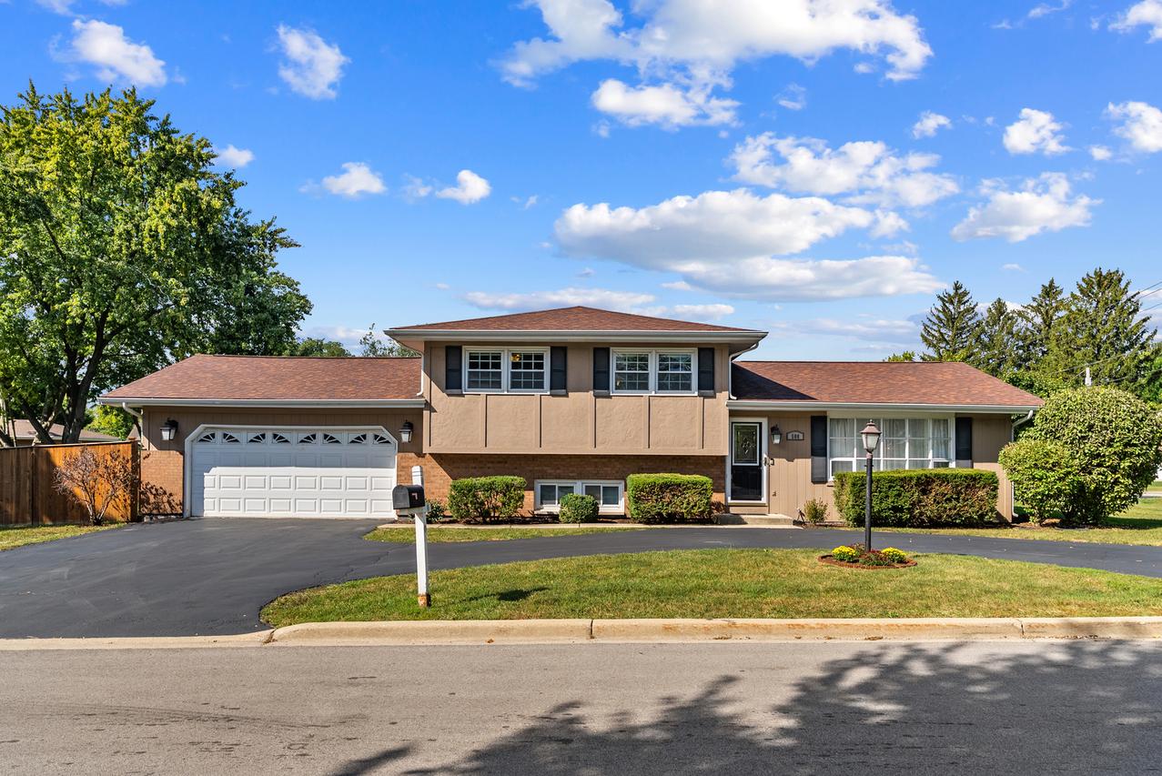 500 S Wilmette St., Westmont, IL 60559