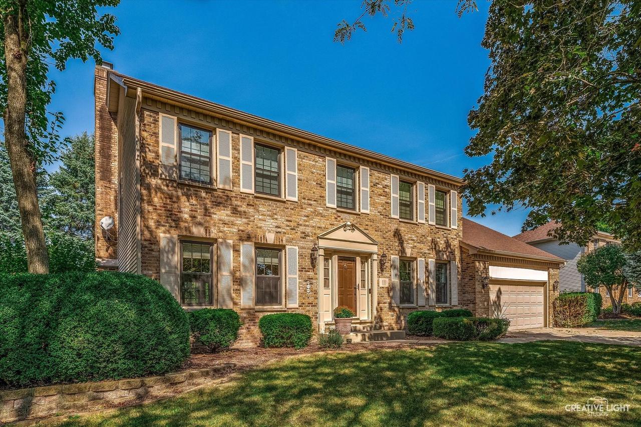 11 Hardwick Ct., Sugar Grove, IL 60554