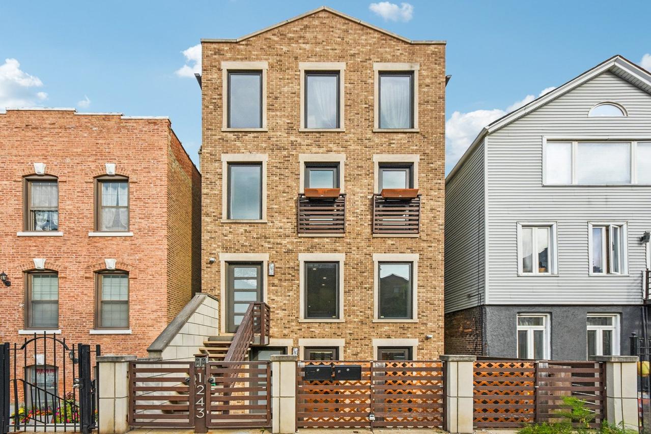 1243 N Cleaver St. #1, Chicago, IL 60642
