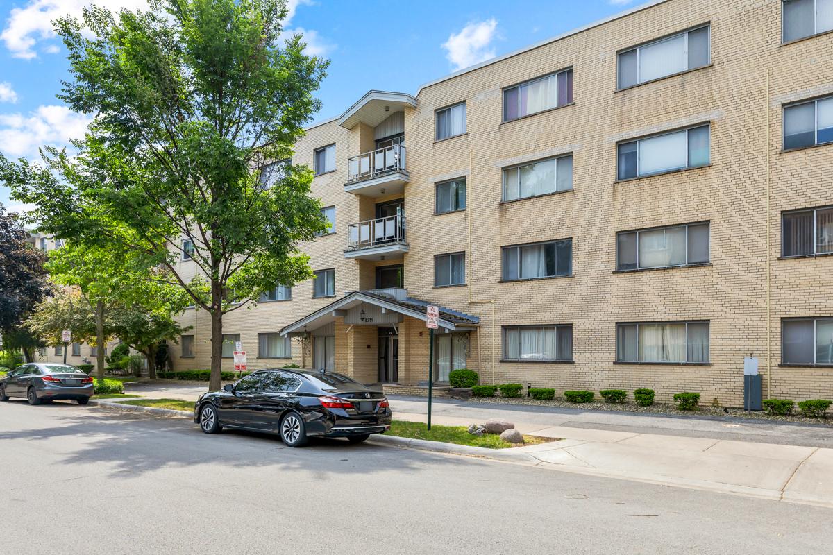 5251 W Galitz St. #311, Skokie, IL 60077