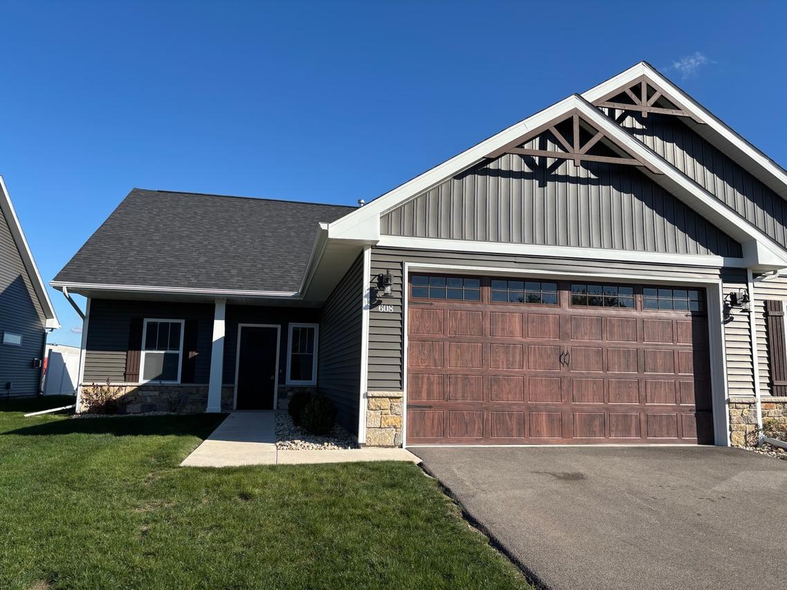 617 Anjali Ct. #-, Sycamore, IL 60178