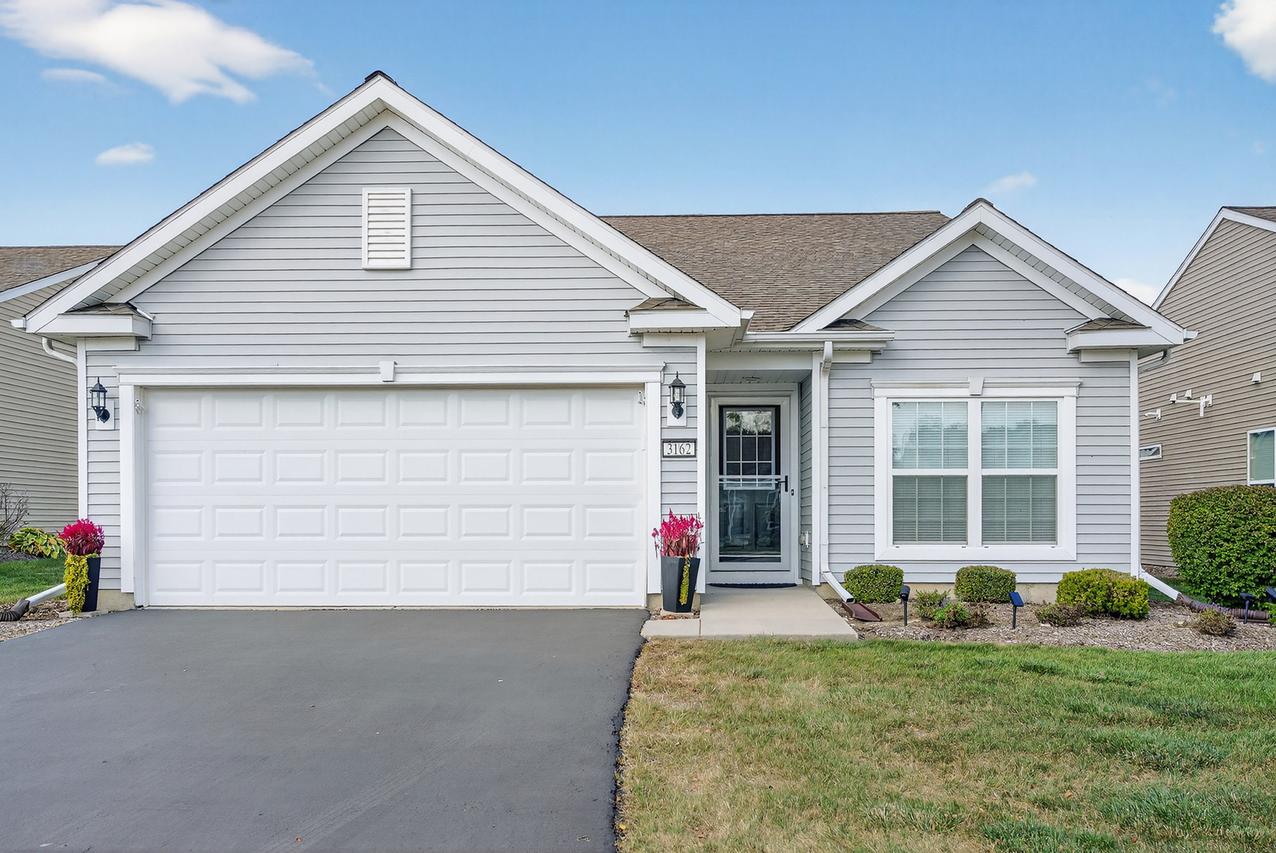 3162 Eastbank Cir., Mundelein, IL 60060