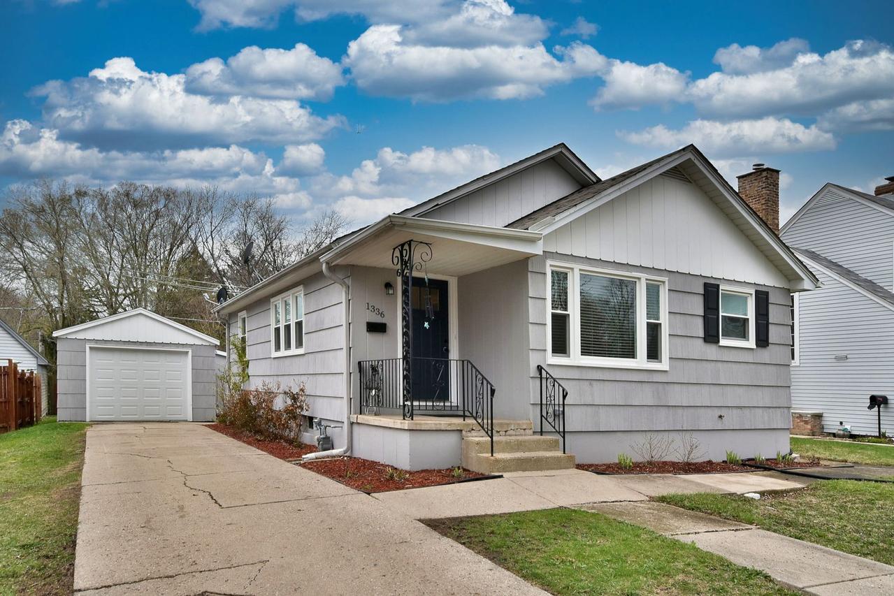 1336 N Ash St., Waukegan, IL 60085