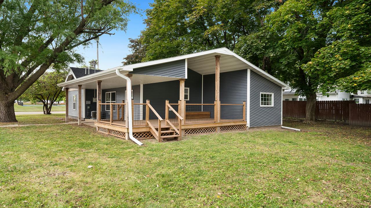 711 S 3rd St., Oregon, IL 61061