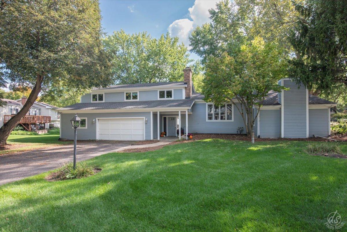 28437 W Lindbergh Dr., Barrington, IL 60010