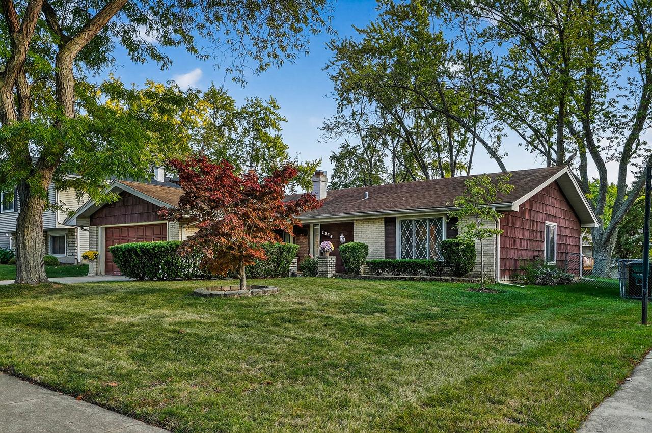 1355 Blair Ln., Hoffman Estates, IL 60169
