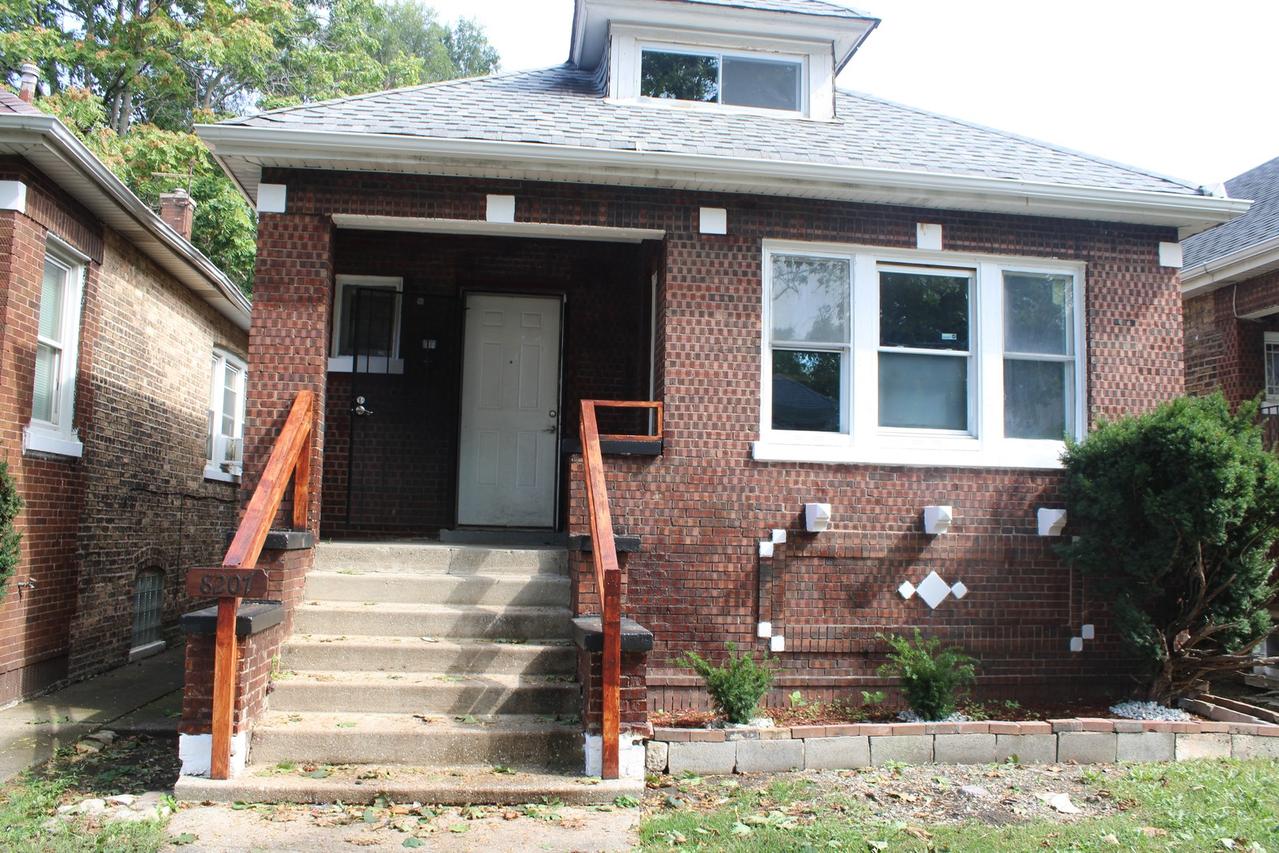 8207 S Marquette Ave., Chicago, IL 60617