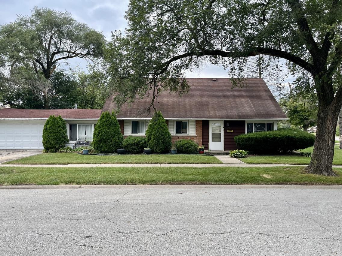 220 W Raye Dr., Chicago Heights, IL 60411