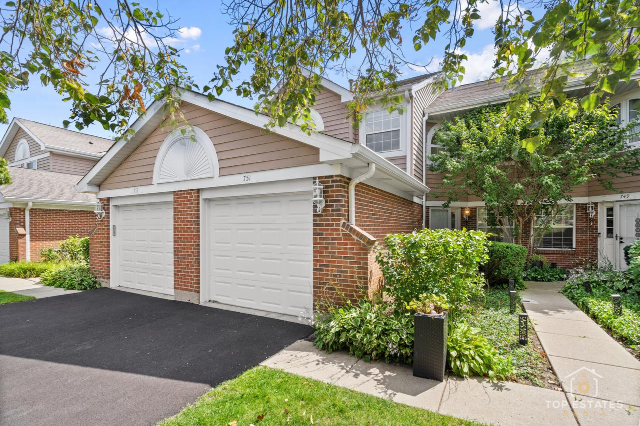 751 W Happfield Dr., Arlington Heights, IL 60004