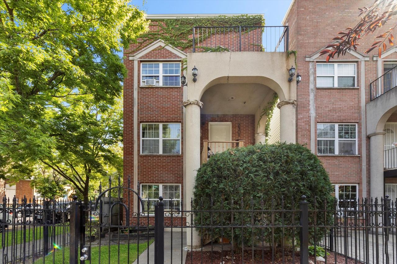 2301 S Millard Ave., Chicago, IL 60623