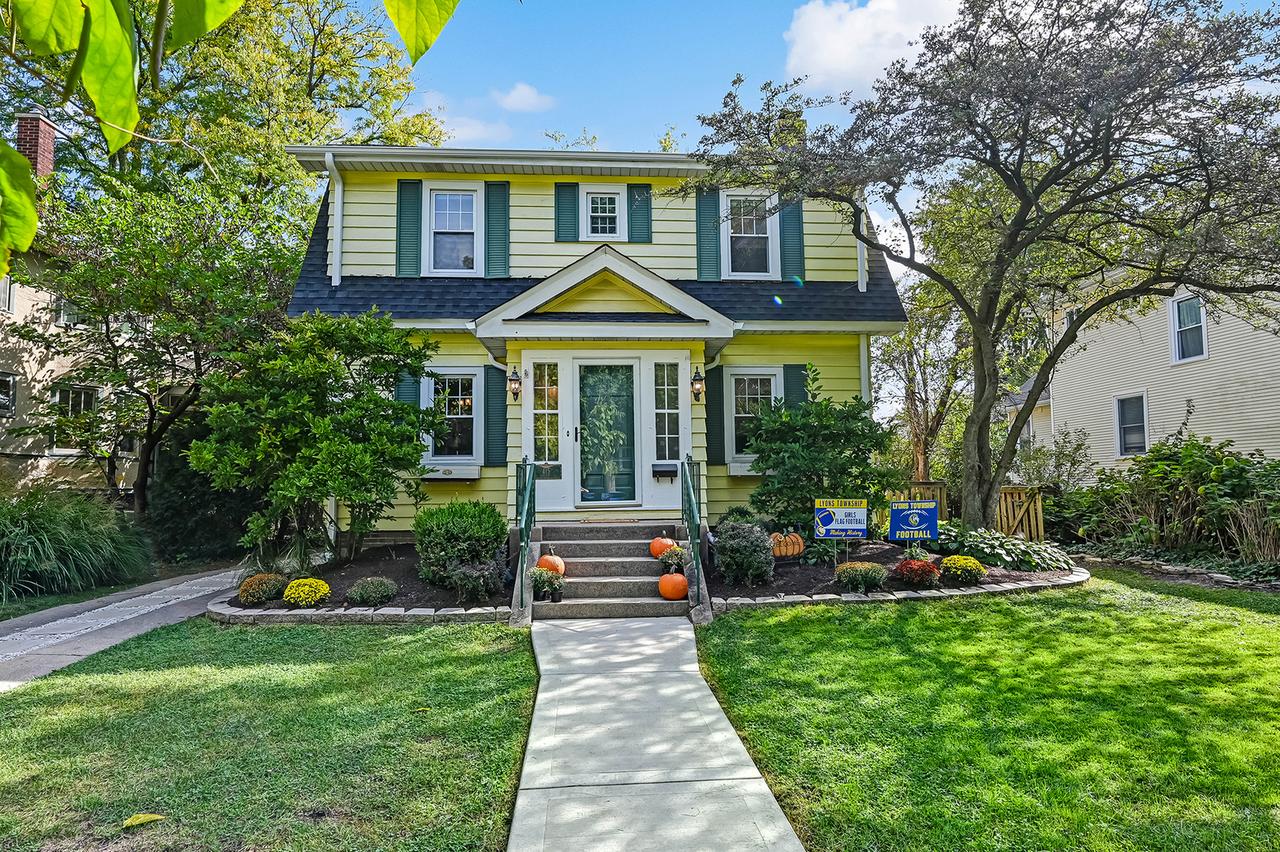 415 N Ashland Ave., La Grange Park, IL 60526