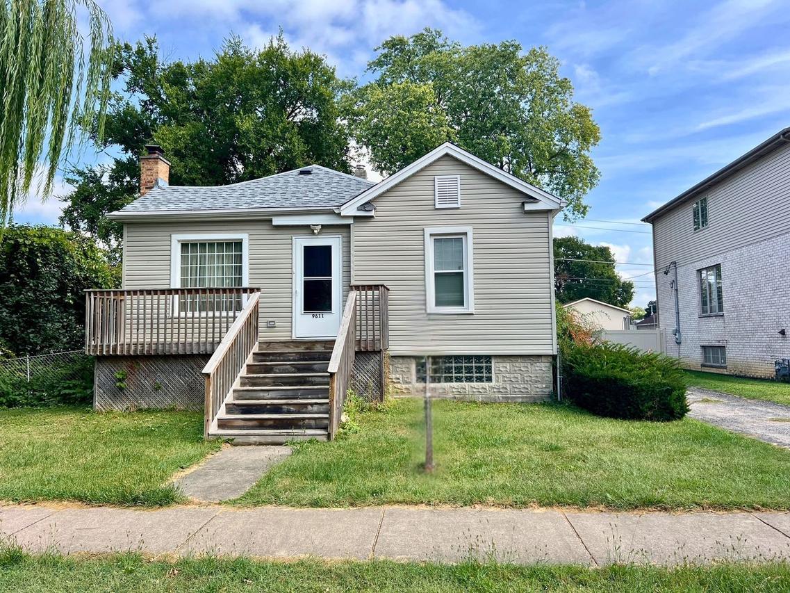 9611 Merton Ave., Oak Lawn, IL 60453