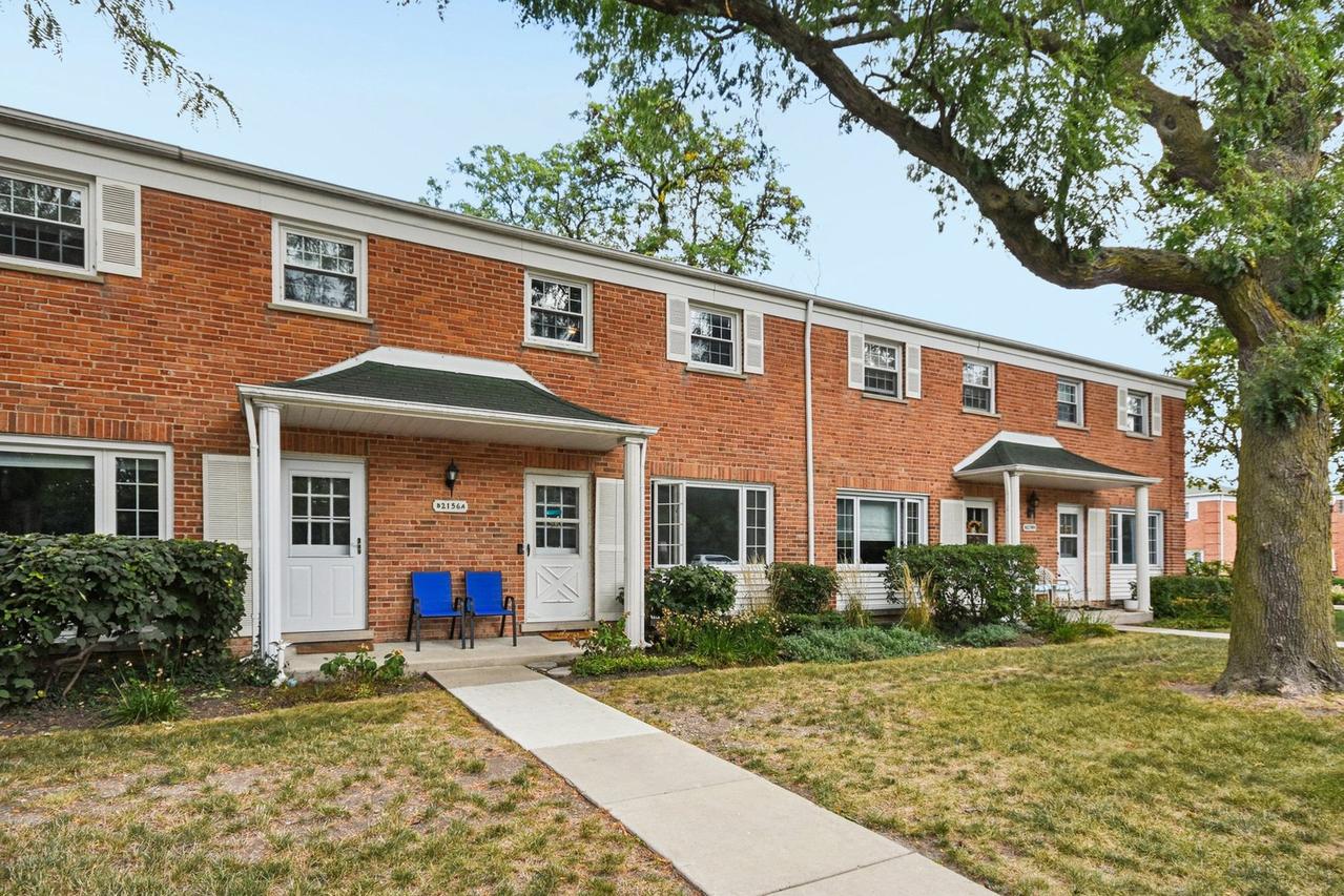 2156 Rugen Rd. #A, Glenview, IL 60026